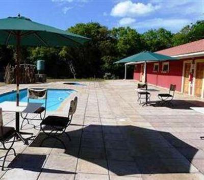 фото отеля Flamboyant Lodge Hluhluwe