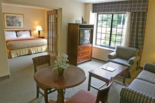 фото отеля Holiday Inn Express Woonsocket