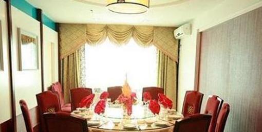 фото отеля Southwest Hotel Urumqi