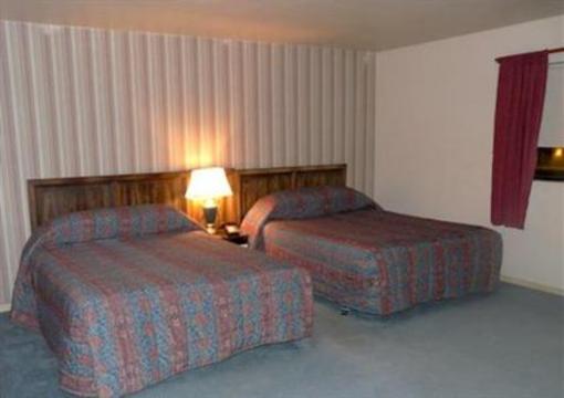 фото отеля Hooligans Fishing Lodge