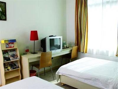 фото отеля Super 8 Hotel Guangzhou Huang Hua Gang