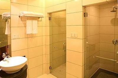 фото отеля County Holiday City Hotel