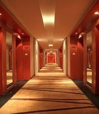 фото отеля County Holiday City Hotel