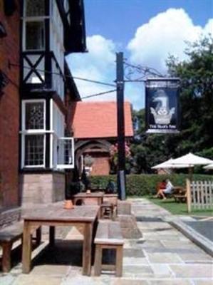 фото отеля The Bear's Paw Inn Sandbach
