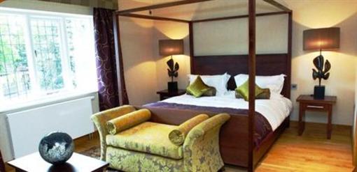 фото отеля The Bear's Paw Inn Sandbach