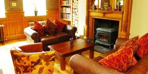 фото отеля The Bear's Paw Inn Sandbach