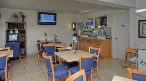 фото отеля Coastside Inn