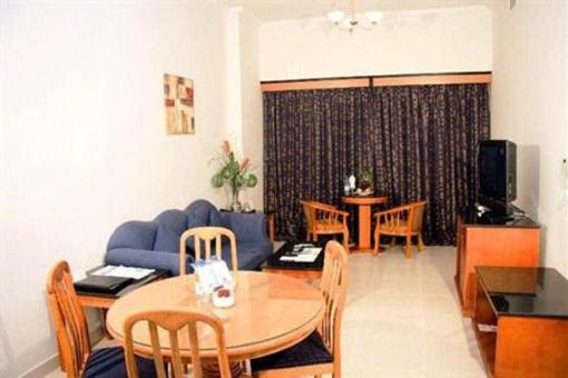 фото отеля Ramee Guestline Hotel Apartment 3