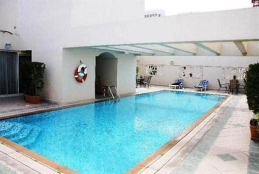 фото отеля Ramee Guestline Hotel Apartment 3