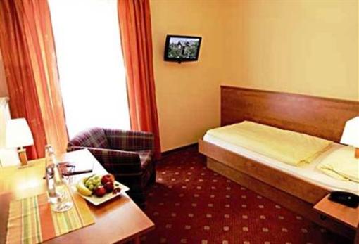 фото отеля Hotel Zur Post Bad Fussing