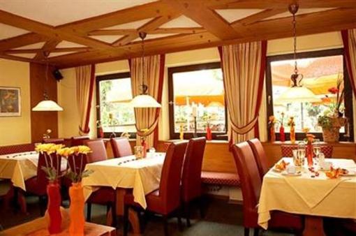 фото отеля Hotel Zur Post Bad Fussing