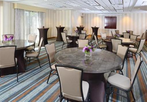 фото отеля Springhill Suites Fort Worth University