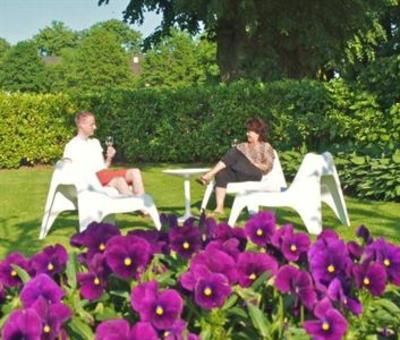 фото отеля Bed & Breakfast Haus Unter Den Linden
