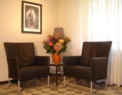 фото отеля Bed & Breakfast Haus Unter Den Linden