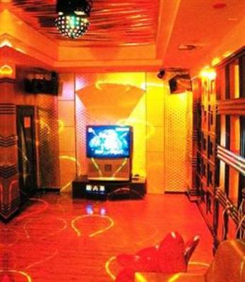 фото отеля Chengde Business Hotel
