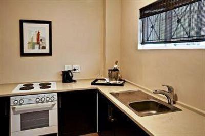 фото отеля Ambassador Self Catering Apartments