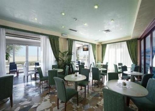 фото отеля Karinzia Hotel