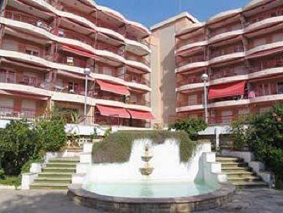 фото отеля Apartamentos Albatros Salou