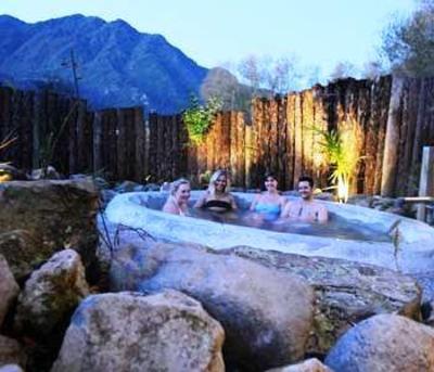 фото отеля Te Aroha Holiday Park and Backpackers