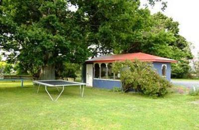фото отеля Te Aroha Holiday Park and Backpackers