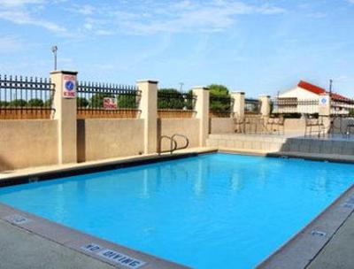 фото отеля Ramada DFW Airport North Irving