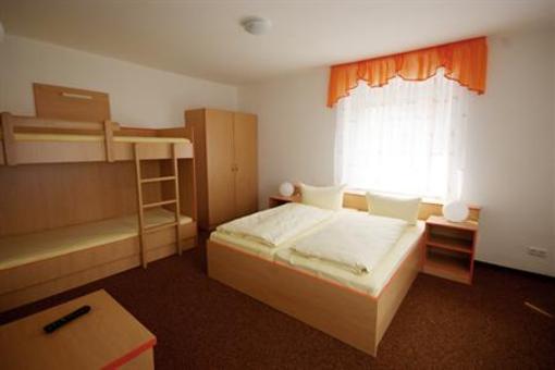 фото отеля Sportpension Dresden