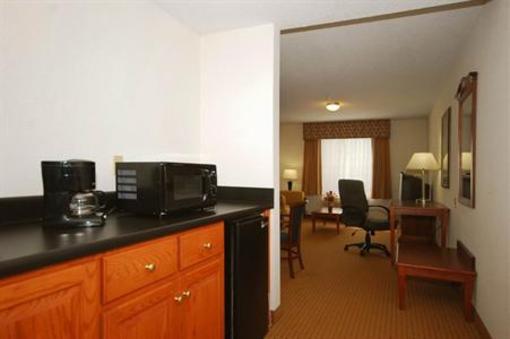 фото отеля BEST WESTERN Carrollton Inn & Suites