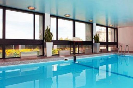 фото отеля Crowne Plaza Boston-Newton Hotel