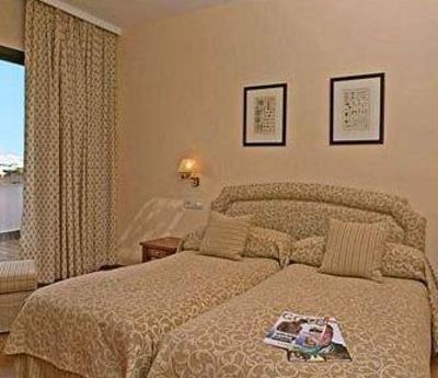 фото отеля Hotel Golf Santa Ponsa Calvia