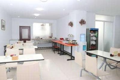 фото отеля Super 8 Hotel Chengde Huo Shen Miao