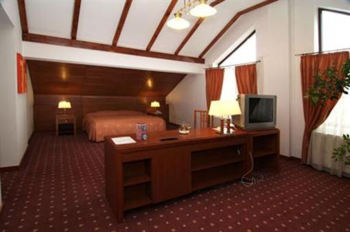 фото отеля Hotel Jasmine Brasov