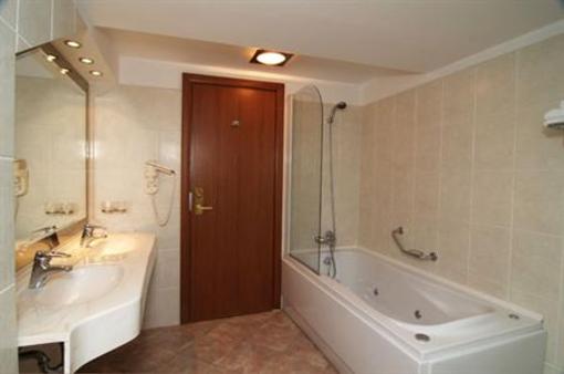 фото отеля Hotel Jasmine Brasov