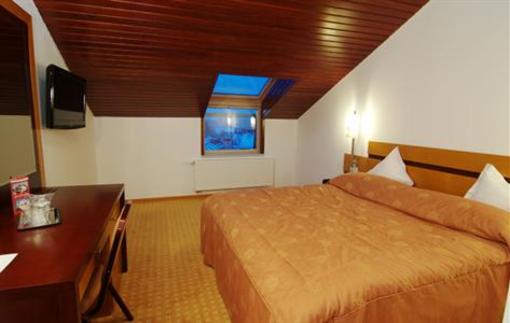 фото отеля Hotel Jasmine Brasov
