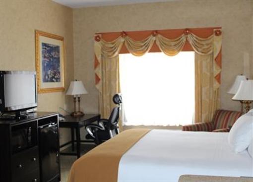 фото отеля Holiday Inn Express Hotel & Suites Newton Sparta