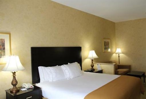 фото отеля Holiday Inn Express Hotel & Suites Newton Sparta