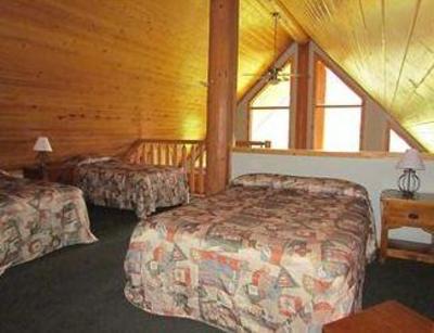 фото отеля Chancellor Peak Chalets Golden (British Columbia)