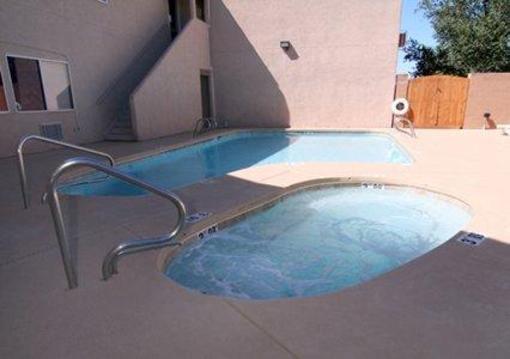 фото отеля Econo Lodge Inn & Suites Santa Fe