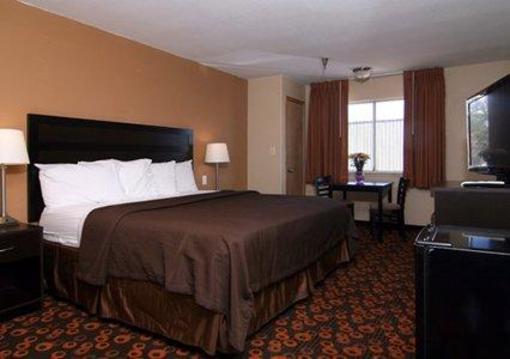 фото отеля Econo Lodge Inn & Suites Santa Fe