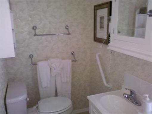 фото отеля Twin Gables Inn