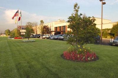 фото отеля BEST WESTERN Fairfield Executive Inn