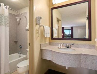 фото отеля Baymont Inn & Suites Greenville