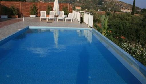 фото отеля Mesogeios Villas