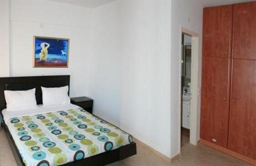 фото отеля Mesogeios Villas