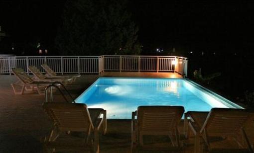 фото отеля Mesogeios Villas
