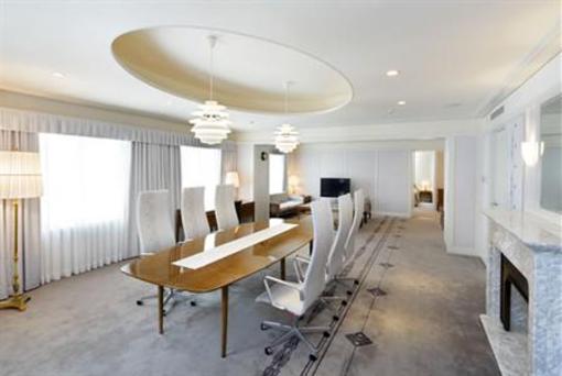 фото отеля Nishitetsu Grand Hotel