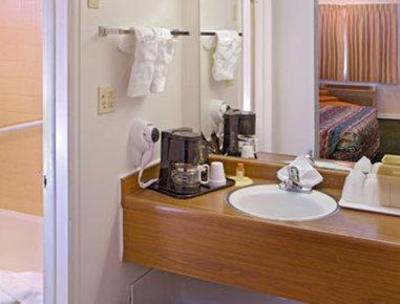 фото отеля Days Inn Central Colorado Springs