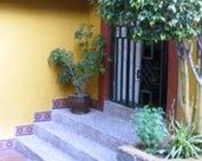 фото отеля Hostal Alcala