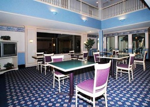 фото отеля Comfort Suites Fort Wayne