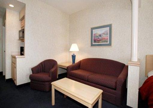 фото отеля Comfort Suites Fort Wayne