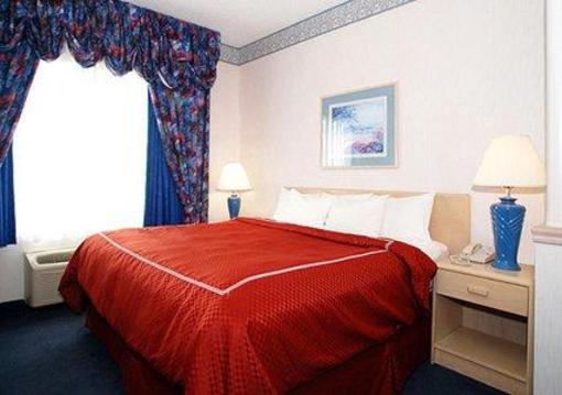 фото отеля Comfort Suites Fort Wayne